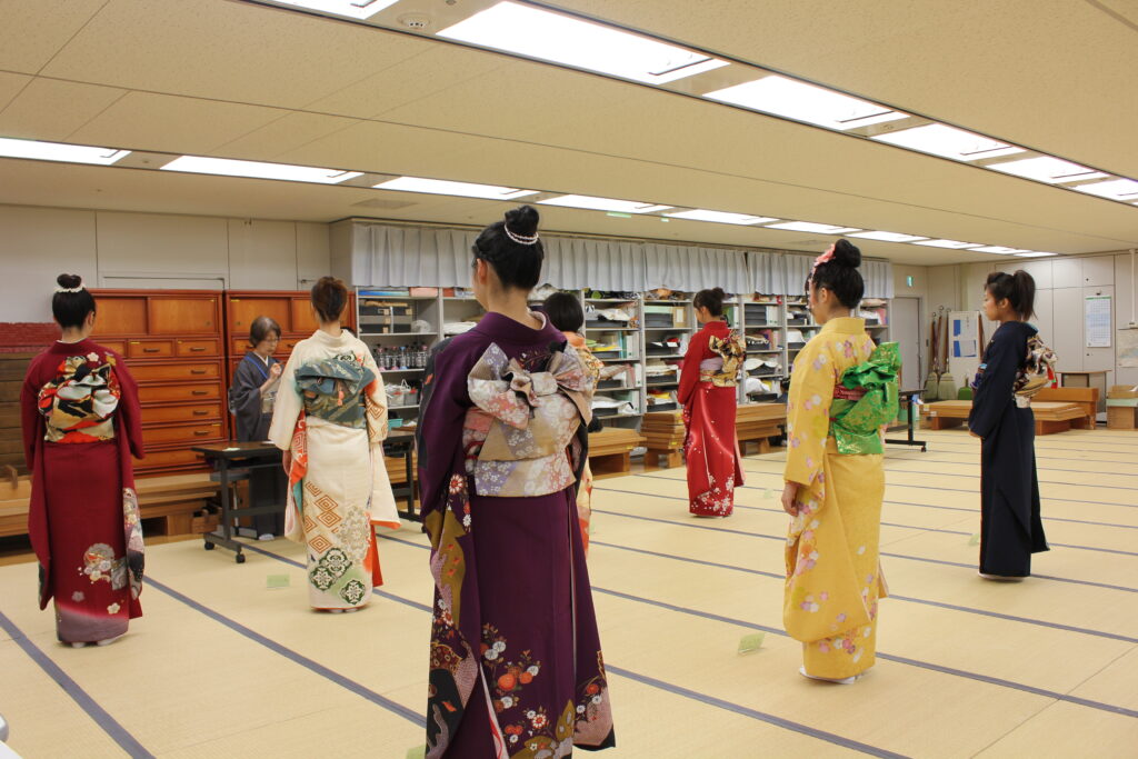 着付けコンクール　着付け試験